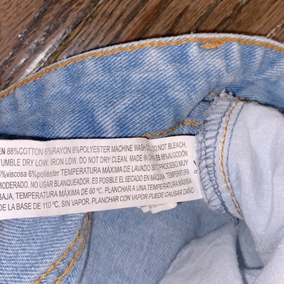 Forever 21 jean shorts size 27 - Picture 6 of 6